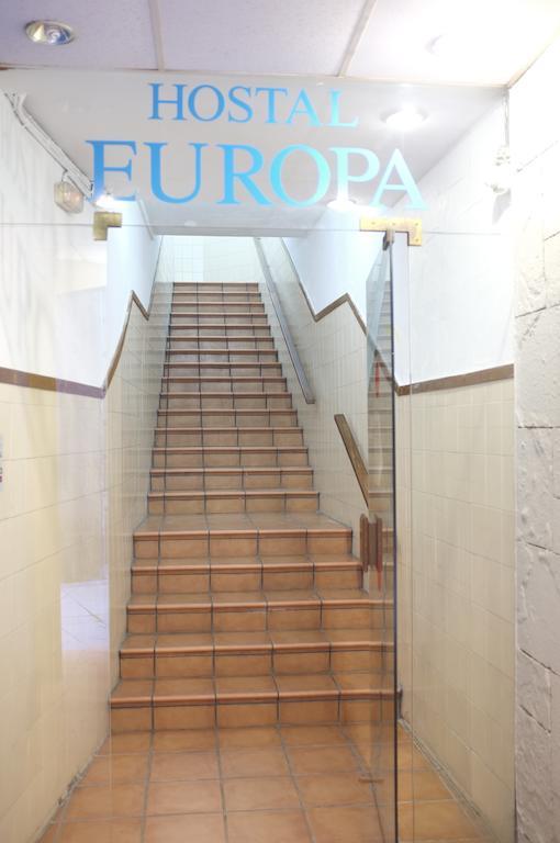 Hostal Europa Otel Barselona Dış mekan fotoğraf